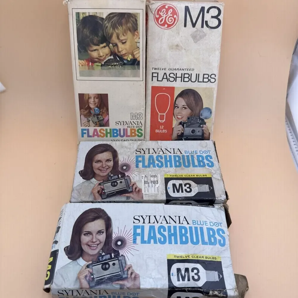 VINTAGE 4 BOXES OF M3B ASSORTED 38 COUNT FLASH BULBS